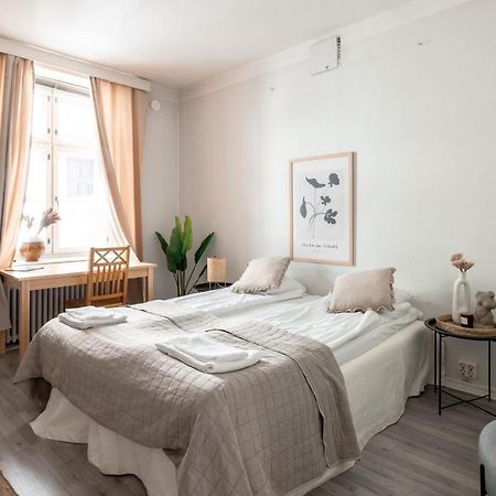 2Ndhomes Cozy Studio By The Esplanade Park Helsinki Dış mekan fotoğraf